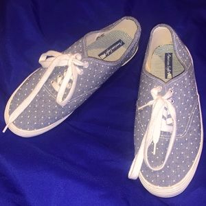 american eagle shoe, blue with white dots, size 9